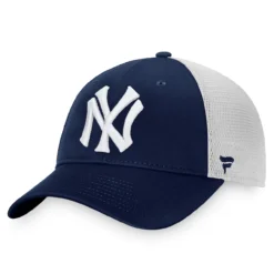 Men's New York Yankees Fanatics Branded Navy/White Cooperstown Collection Core Trucker Snapback Hat